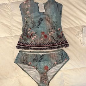 Pattern 2 piece swim suit,